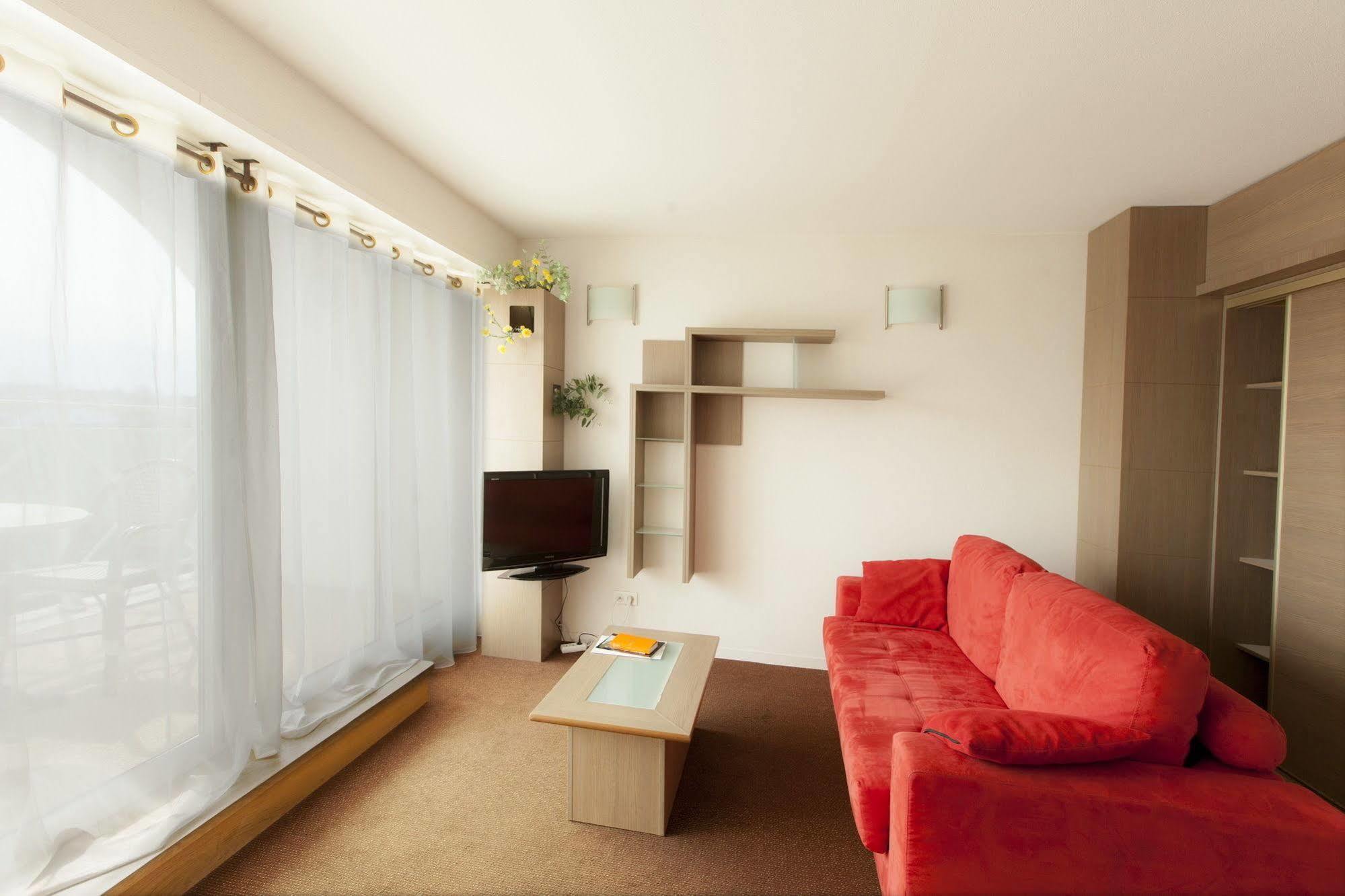 Alysson Hotel Oloron-Sainte-Marie Bagian luar foto