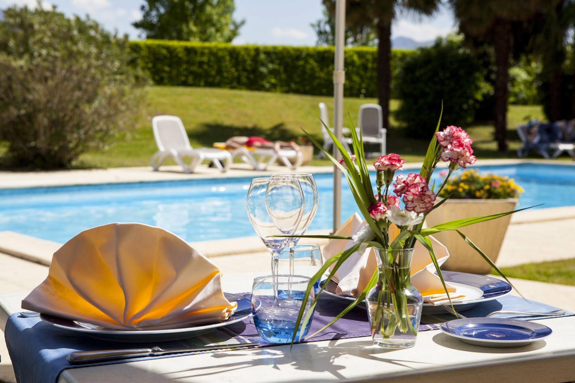 Alysson Hotel Oloron-Sainte-Marie Bagian luar foto