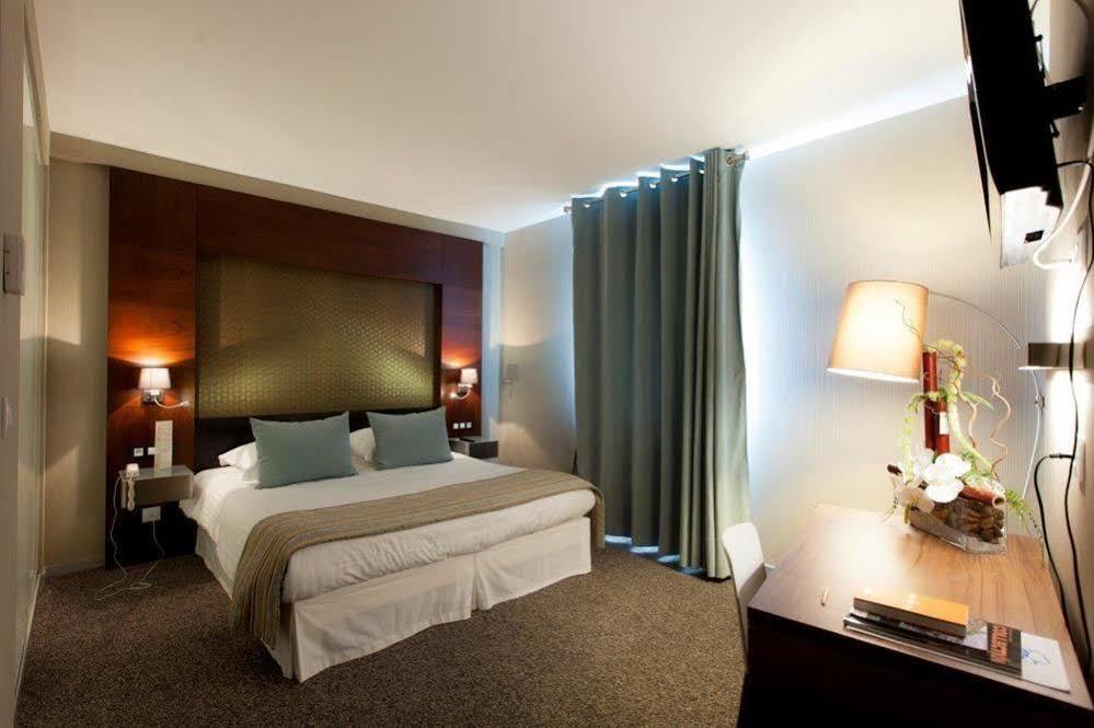 Alysson Hotel Oloron-Sainte-Marie Bagian luar foto